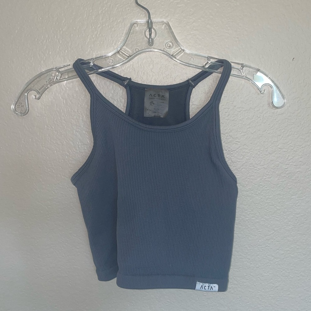 ACTA Ribbed top with built in sports bra